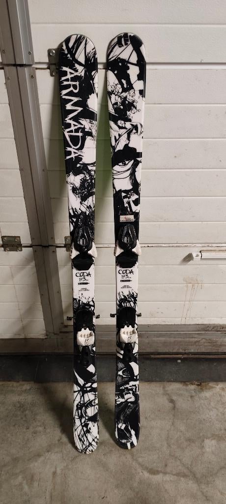 Skies, Sports & Fitness, Autres marques, Skis, 140 à 160 cm, Enlèvement