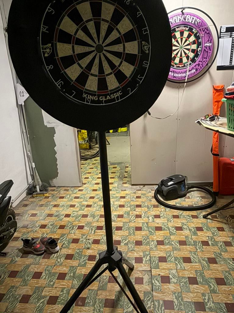 Dartbord op voet, Sport en Fitness, Darts, Ophalen, Zo goed als nieuw, Dartbord