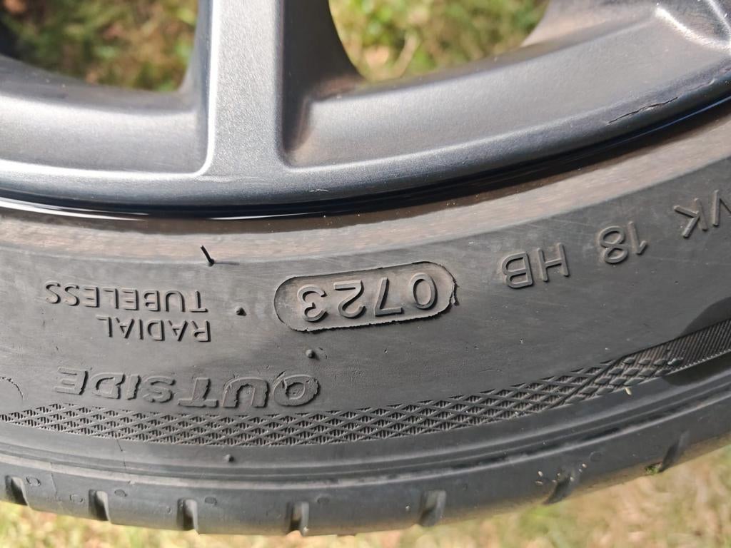 Jantes en aluminium avec pneus, Autos : Pièces & Accessoires, Pneus et Jantes, Véhicule de tourisme, Pneus été, 18 pouces