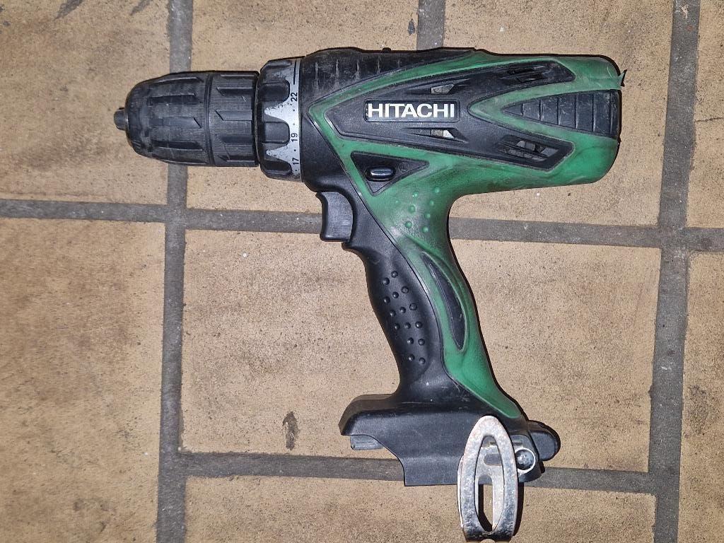 Perceuse et visseuse HITACHI DS 18DSFL, Enlèvement, Utilisé, 600 watts ou plus, Foreuse et Perceuse