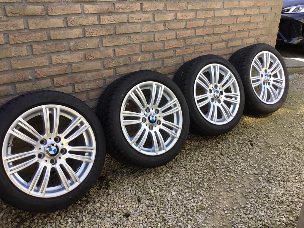 Bmw 17 inch originele velgenset met dunlop banden, Auto-onderdelen, Banden en Velgen, Ophalen, Banden en Velgen, 17 inch, Personenwagen