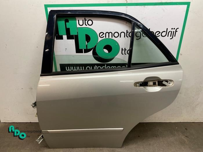 Portier 4Deurs links-achter van een Lexus IS 200 (IS 200 99-, Gebruikt, -, Deur, -