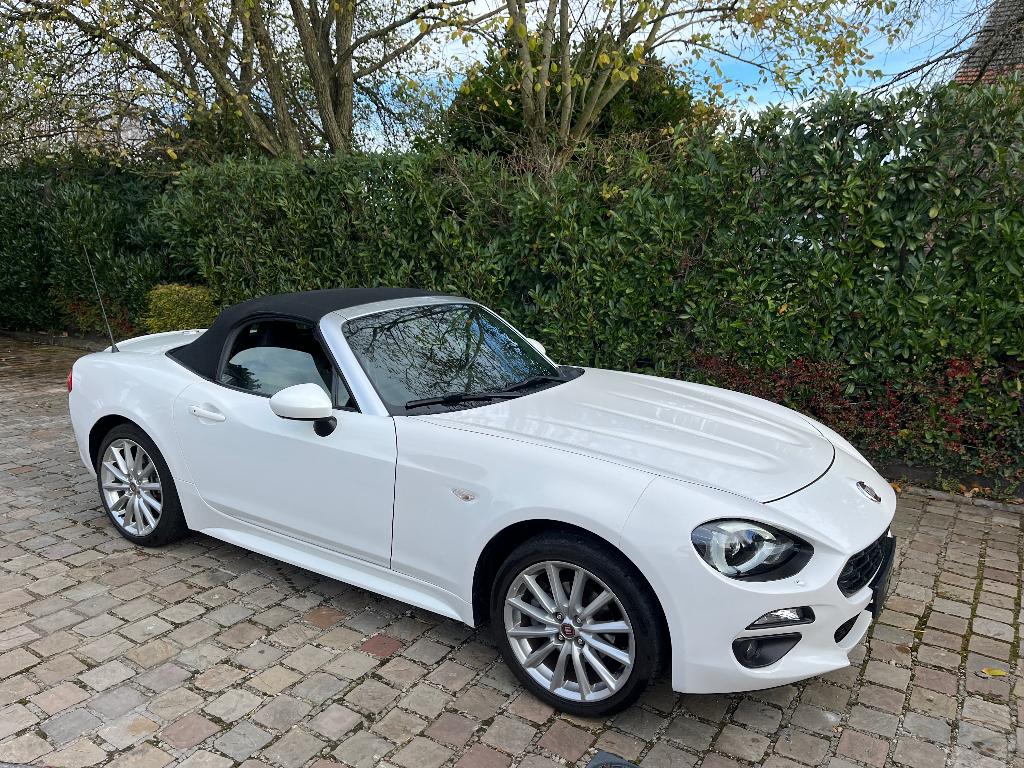 Fiat 124 spider série spéciale FUL OPTIONS, Auto's, Fiat, Wit, Leder, Bedrijf, Parkeersensor
