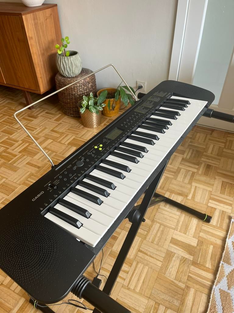 Casio CTK-240 Keyboard (49 toetsen), mét stoel en statief, Muziek en Instrumenten, Ophalen, Zo goed als nieuw, 49 toetsen, Casio