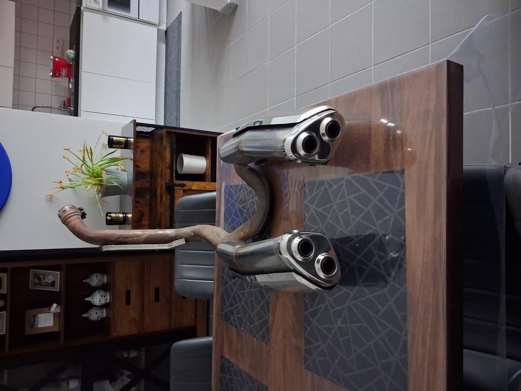 Uitlaat vfr, Ophalen of Verzenden