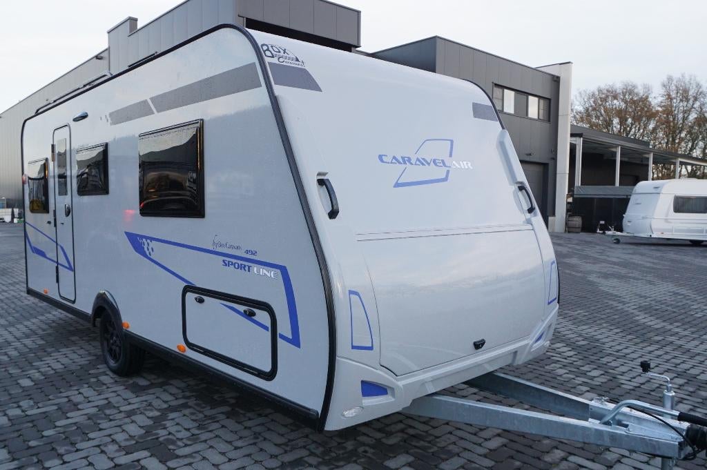 Nouveau Caravelair pour 4 pers.avec lit 2x1p, siège rond, Caravanes & Camping, Entreprise, Douche, Caravelair, Banquette en rond