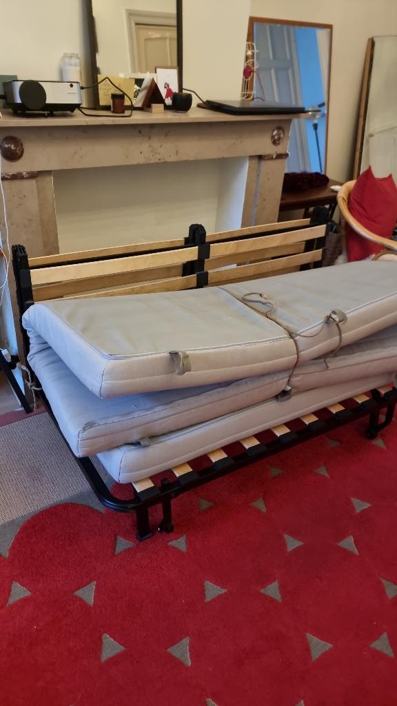 RESERVED slaap zetel lycksele murbo sofa bed, Maison & Meubles, 150 cm ou plus, Enlèvement, Utilisé, Métal