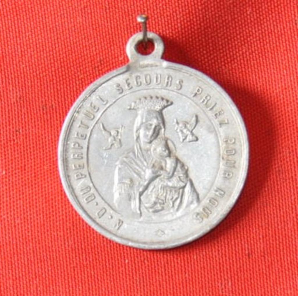 medaille pendentif religieuse en alu (x2027), Collections, Enlèvement ou Envoi, Utilisé, Bijoux, Christianisme | Catholique