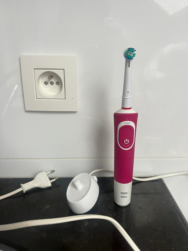 Braun Oral-B elektrische tandenborstel voor kinderen, Enlèvement, Comme neuf, Brosse à dents