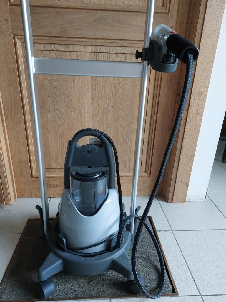 Steamer Laurastar, Elektronische apparatuur, Strijkijzers en Strijkplanken, Ophalen, Zo goed als nieuw, Strijkijzer met snoer