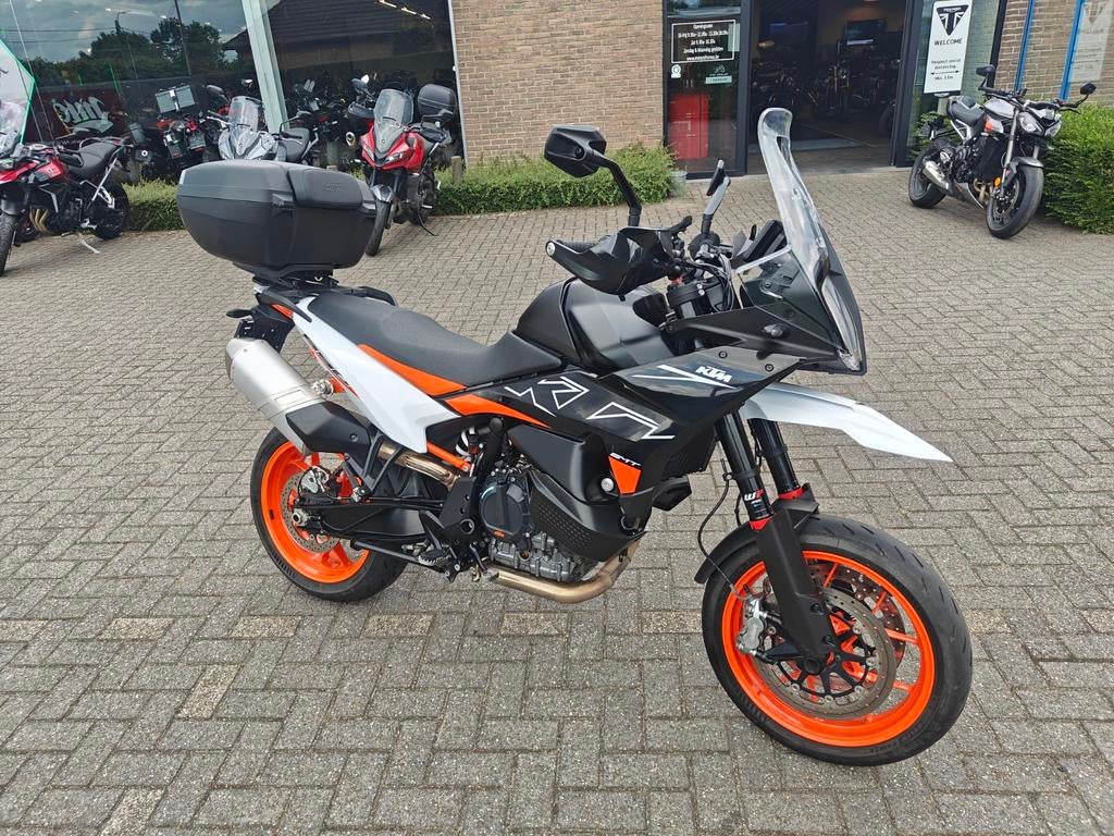 KTM SMT 890 2024 15dkm
