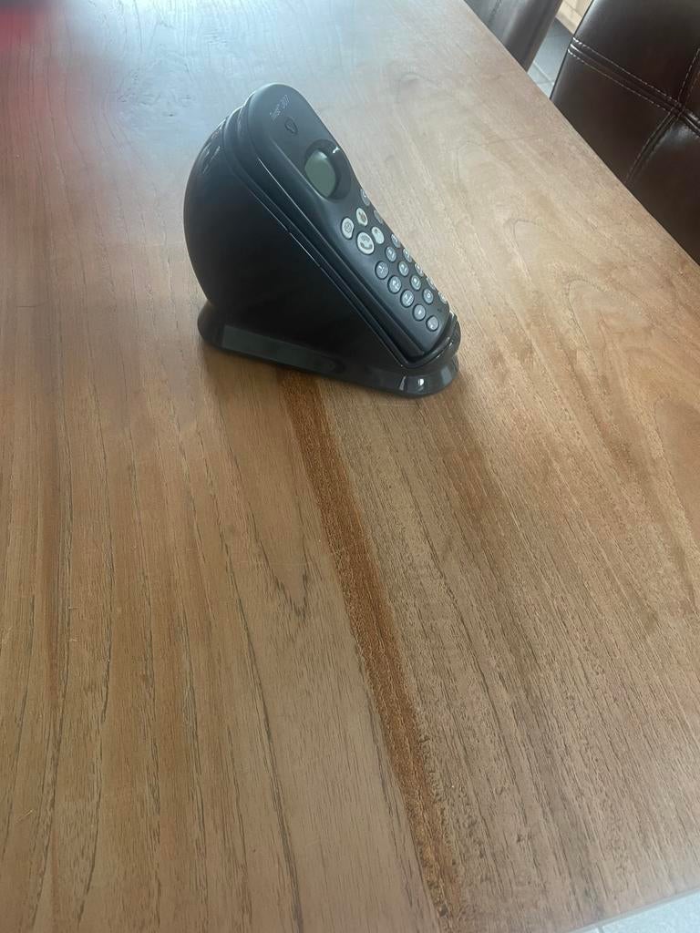 1draadloos telefoon 1vaste  telefoon 16euro voor de 2, Enlèvement, Comme neuf