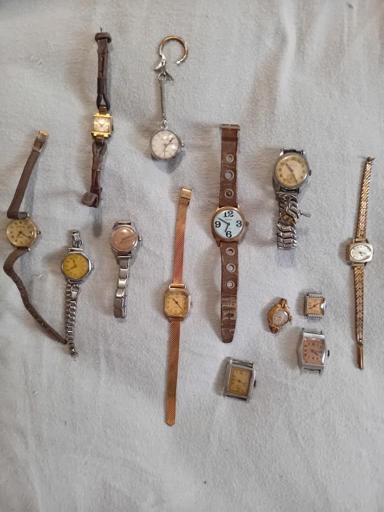 Vintage dameshorloges, veel, Gebruikt, Polshorloge, Ophalen of Verzenden, Goud