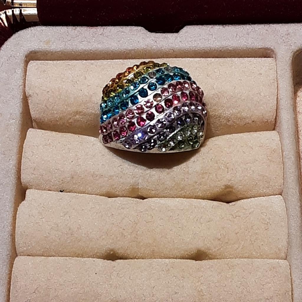 Trendy fantasie ring in mooie kleuren binne’diameter 20 mm, Ophalen