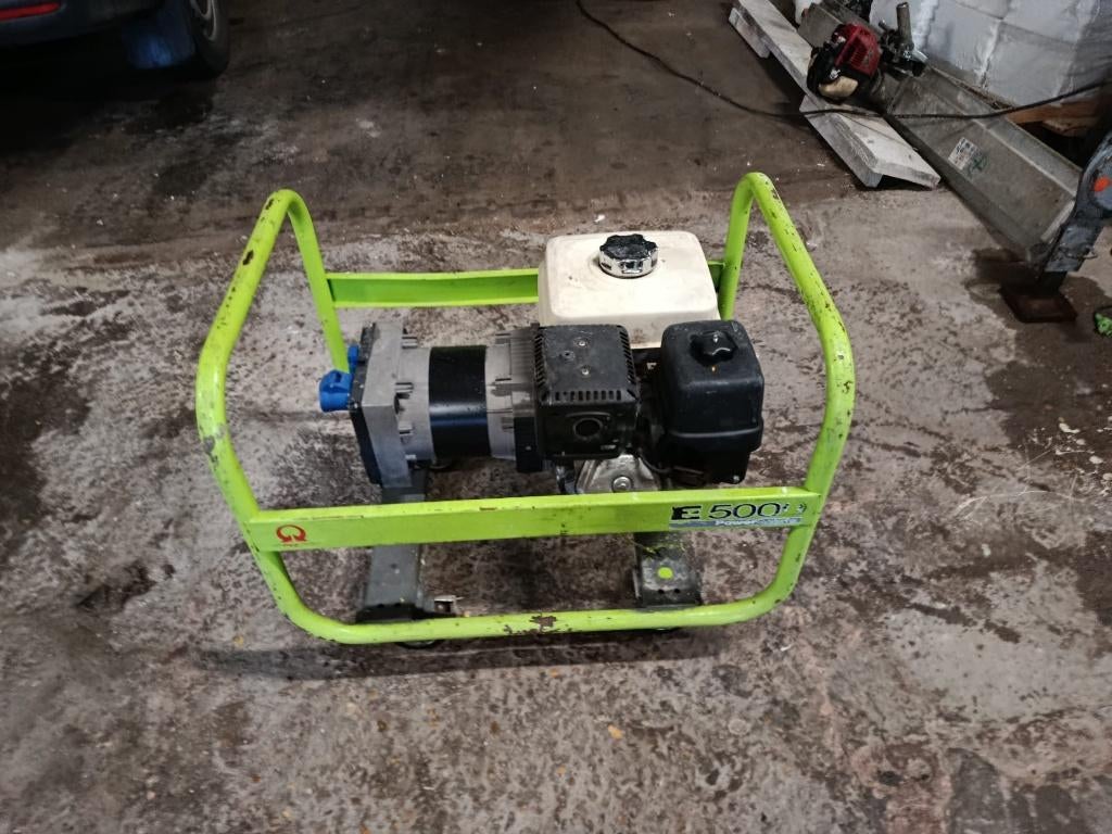 Generator (stroomgroep) Pramac E5000 Honda Motor GX270, Doe-het-zelf en Bouw, Aggregaten, Ophalen of Verzenden, Gebruikt, 5 tot 10 kVA