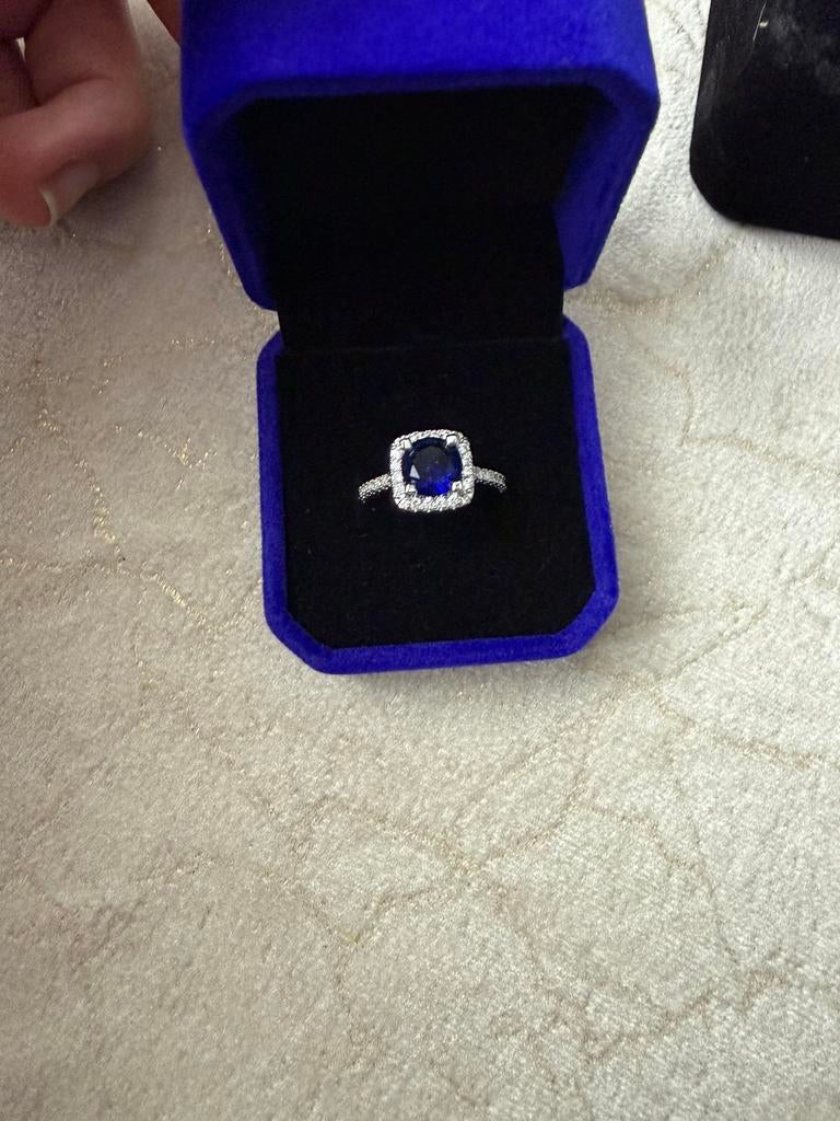 Zilveren trouwring, Nieuw, Ophalen of Verzenden, Met edelsteen, Dame