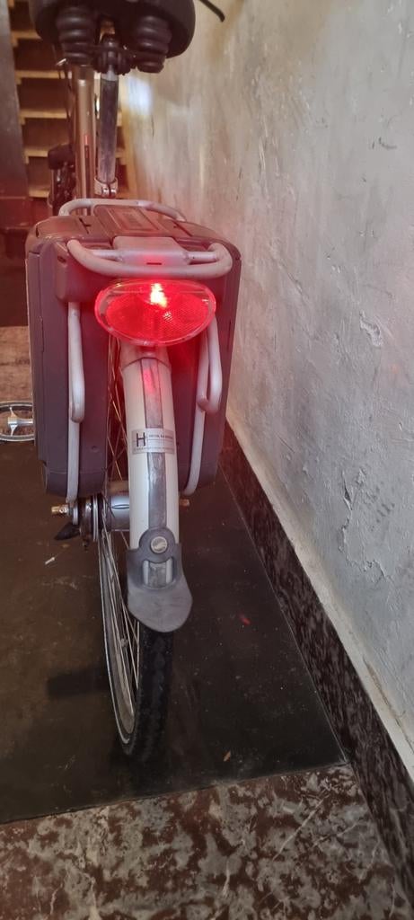 fiets gaint 28 inch elektrische, Ophalen of Verzenden, Zo goed als nieuw