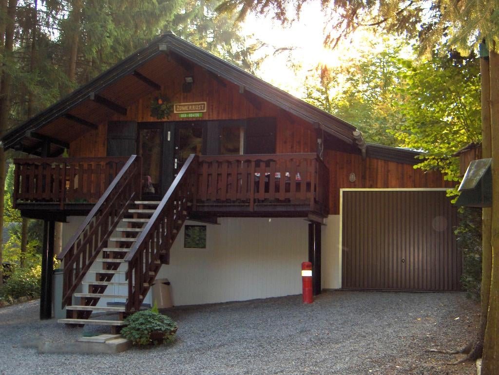 VAKANTIE CHALET ** IN DE ARDENNEN VOOR 4 PERSONEN BIJ DURBUY, Vakantie, In bos, Internet, 2 slaapkamers, Landelijk