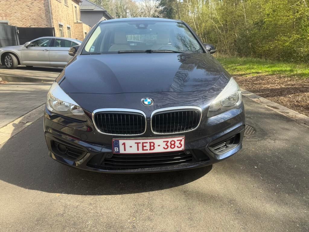 BMW 216 diesel 1 ste eige met OHB proper, Autos, BMW, Cuir, Achat, Capteur de lumière, Entreprise