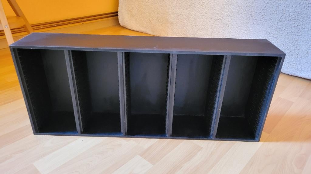 Zwart CD-rek, Huis en Inrichting, Ophalen, Kunststof, 75 tot 150 discs, Zo goed als nieuw