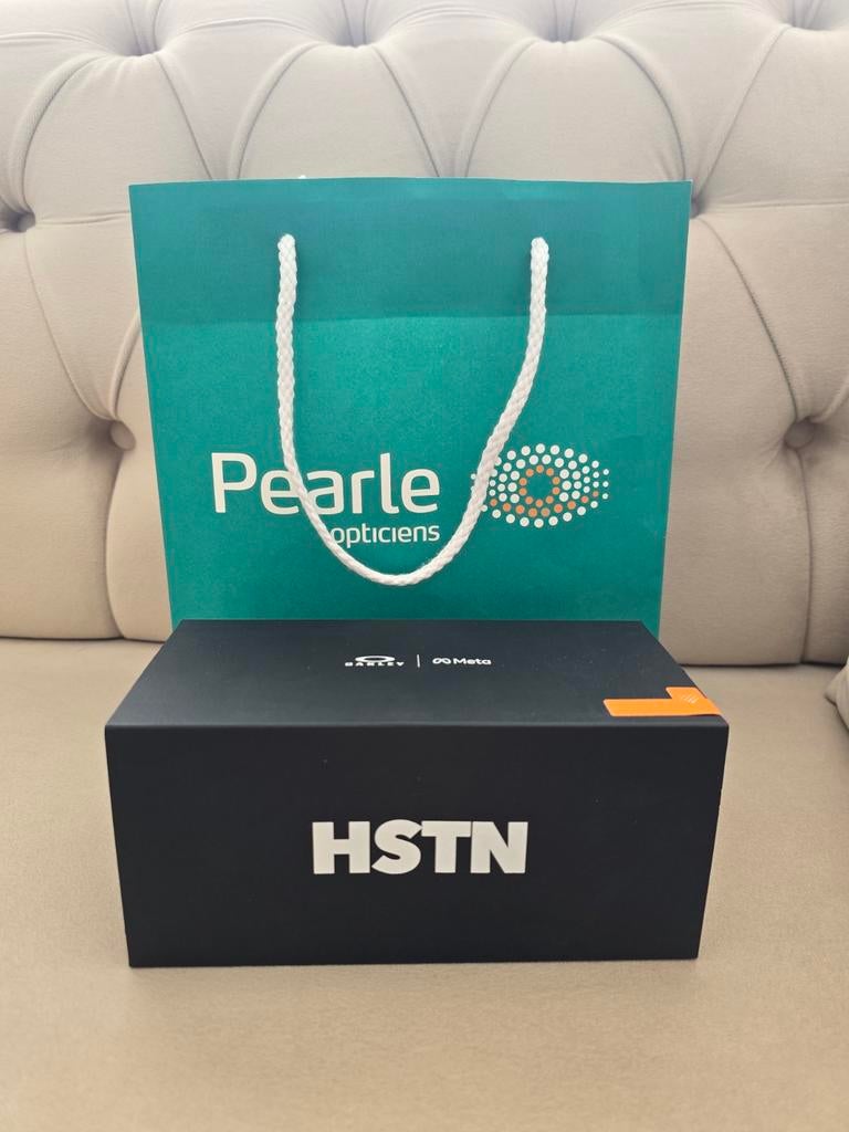 Oakley Meta Gen 2 Nouveau, Collections