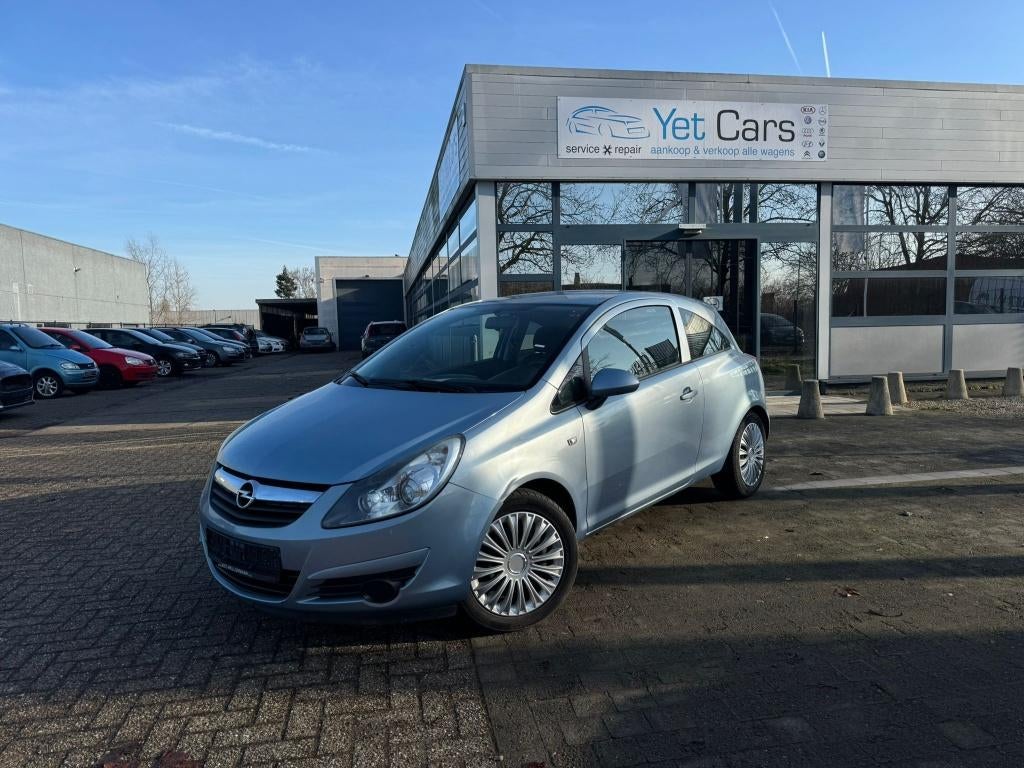 Opel corsa met keuring verkoop en garantie, Auto's, Opel, Voorwielaandrijving, Zwart, 4 cilinders, Leder en Stof