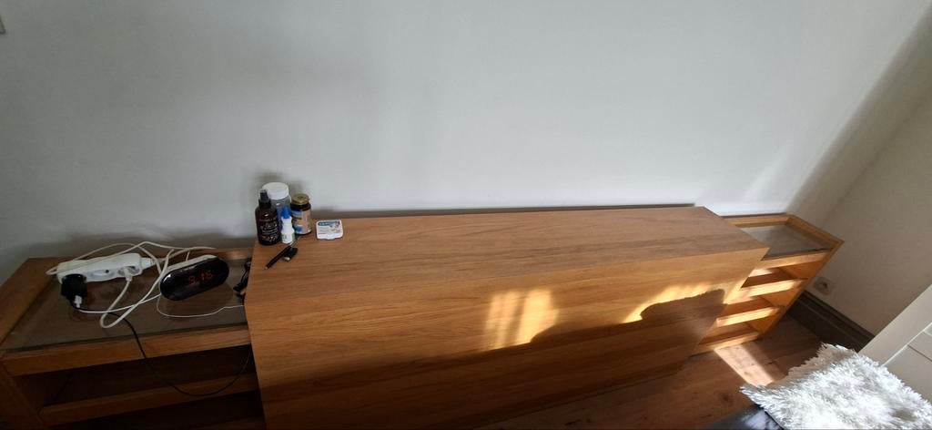 Malm bedkast, Ophalen