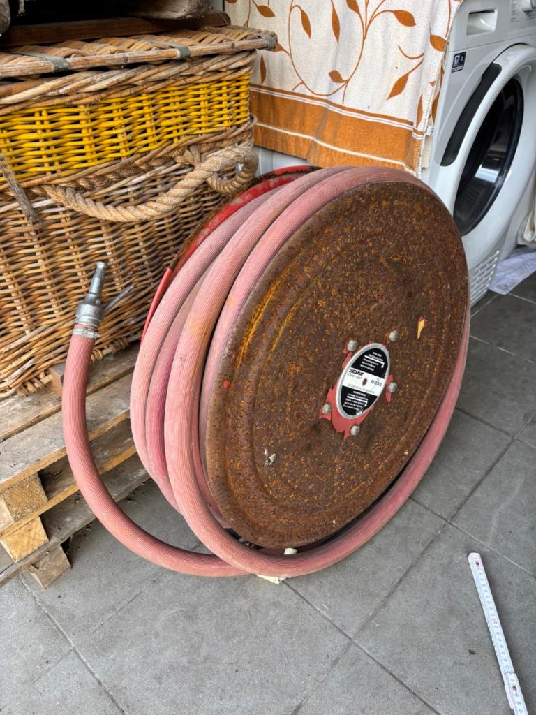 Brandslang van +/- 25 meter, Ophalen, Gebruikt, Tuinslang