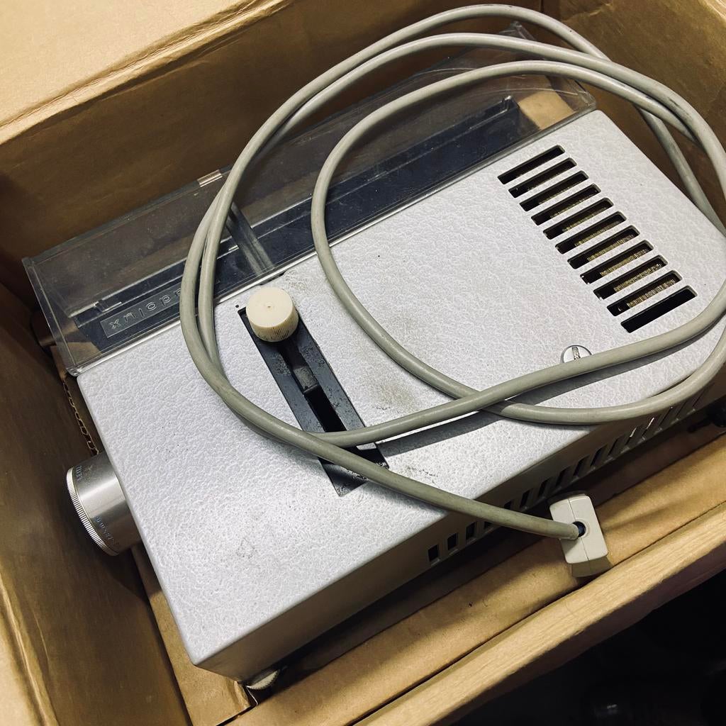 Oude projector, Verzamelen, Ophalen of Verzenden, Projector