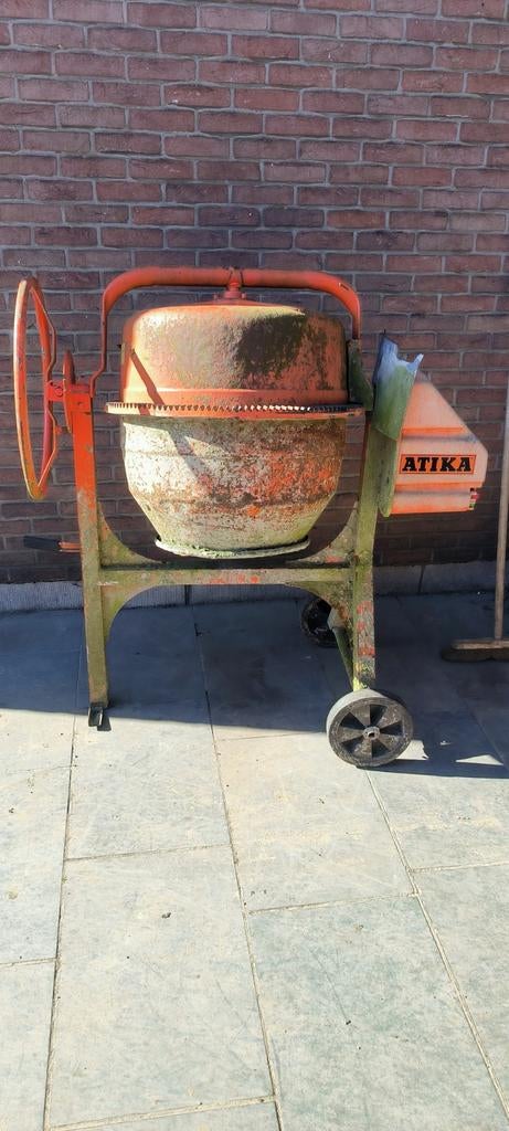 Betonmolen atika, Ophalen, Gebruikt