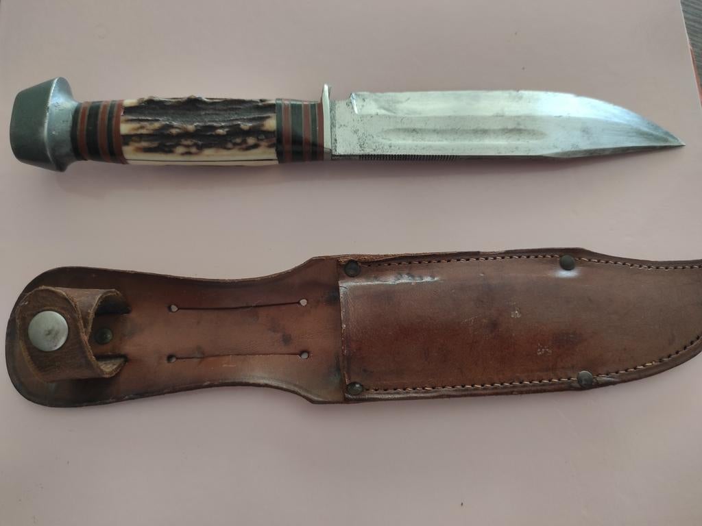 Couteau de chasse vintage, Enlèvement