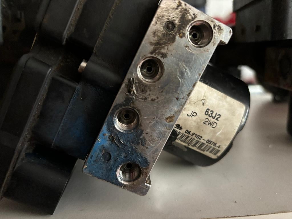 BOITIER ABS SUZUKI, Ophalen, Gebruikt, JEAN FRANCOIS BILA, RUE BRIGADE PIRON 307