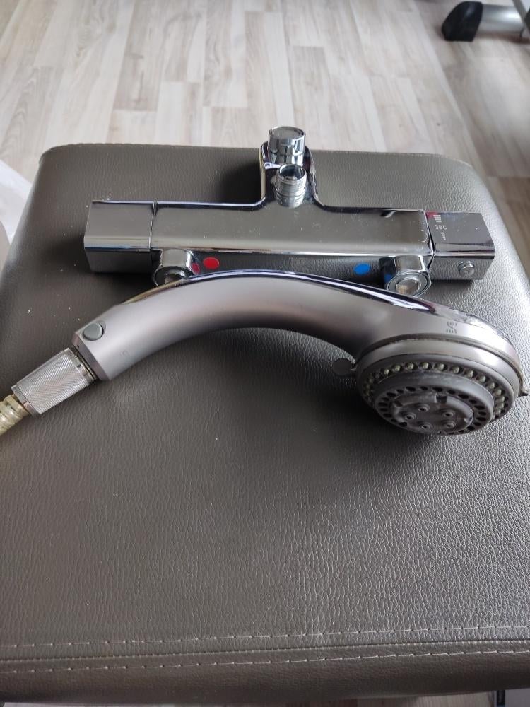 Douchekraan met flexibele doucheslang, Ophalen, Zo goed als nieuw, Chroom, Bad