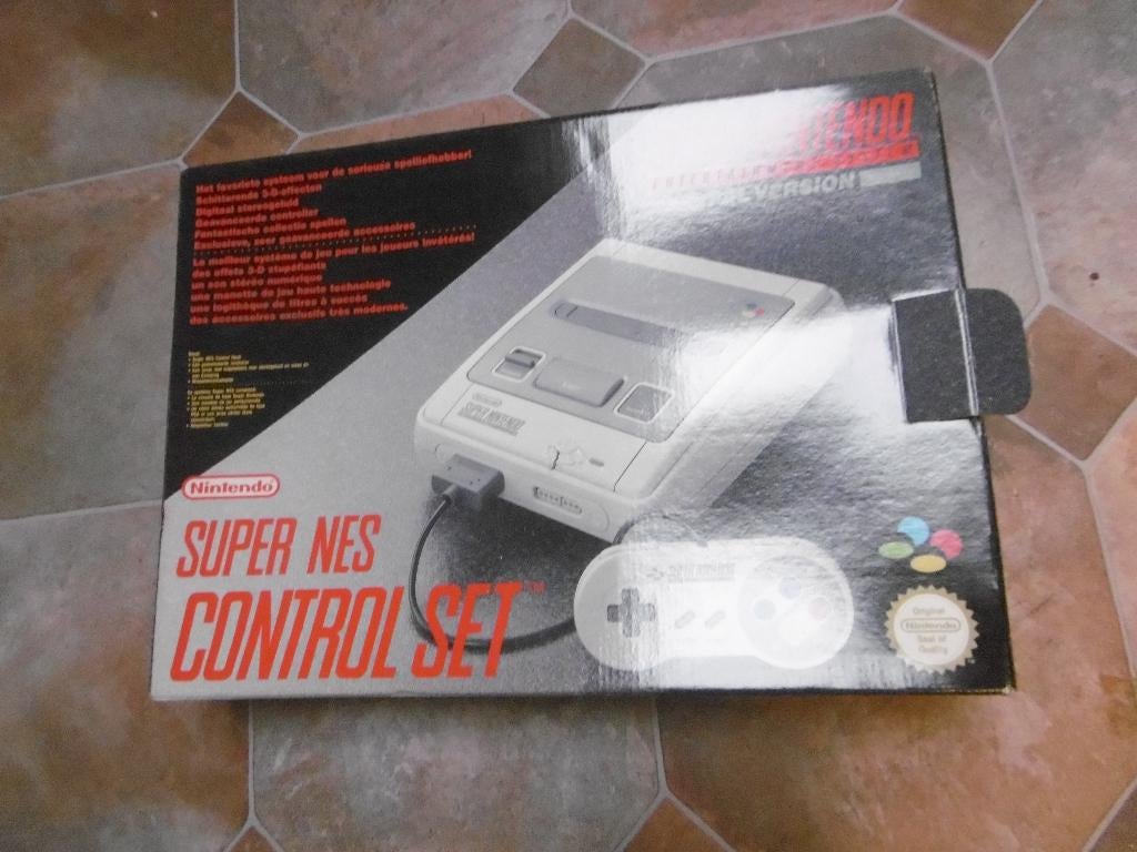Super NES control set (boîte vide), Consoles de jeu & Jeux vidéo, Enlèvement, Utilisé