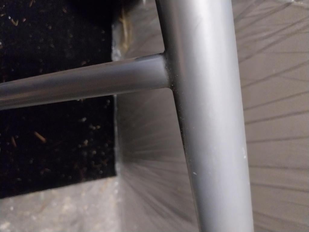 Aluminium grijs 1 persoonsbed, Huis en Inrichting, Slaapkamer | Bedden, Ophalen of Verzenden, Gebruikt, Grijs, Metaal