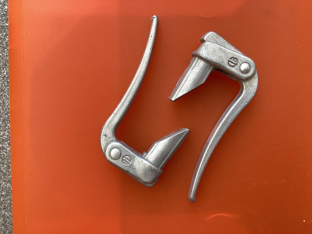 Leviers freins anciens en alu, Vélos & Vélomoteurs, Pièces de cyclomoteur | Général, Enlèvement