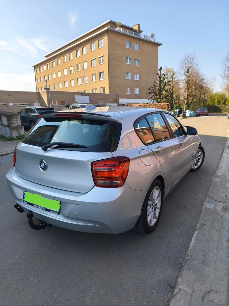 BMW série 1. 1600cc Benzine pak sport, Autos, BMW, Cuir, Achat, Entreprise, Carnet d'entretien