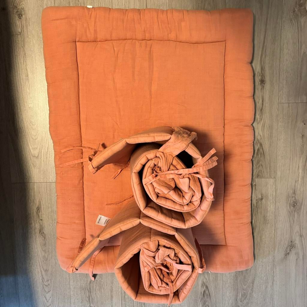 Trixie Boxkleed + Volledige Rand Bliss Coral, Kinderen en Baby's, Ophalen of Verzenden, Zo goed als nieuw, Rechthoekig, Boxkleed