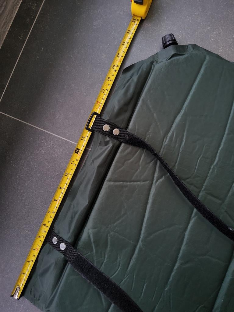 Donkergroene slaapmat/ athletiekmat / sportmat, Caravans en Kamperen, Slaapmatten, Ophalen of Verzenden, Zo goed als nieuw, 1-persoons