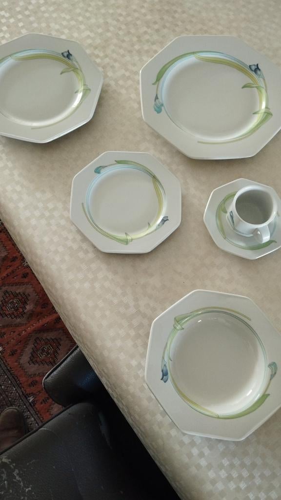 Vaisselle Leonard - 4 ou 8 à vendre - URGENT, Antiquités & Art, Enlèvement