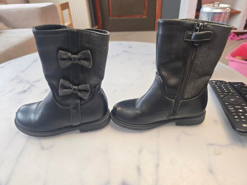 Bottines noires fille Mini & Girls avec nœuds – Taille 25, Enfants & Bébés, Vêtements enfant | Chaussures & Chaussettes, Bottes