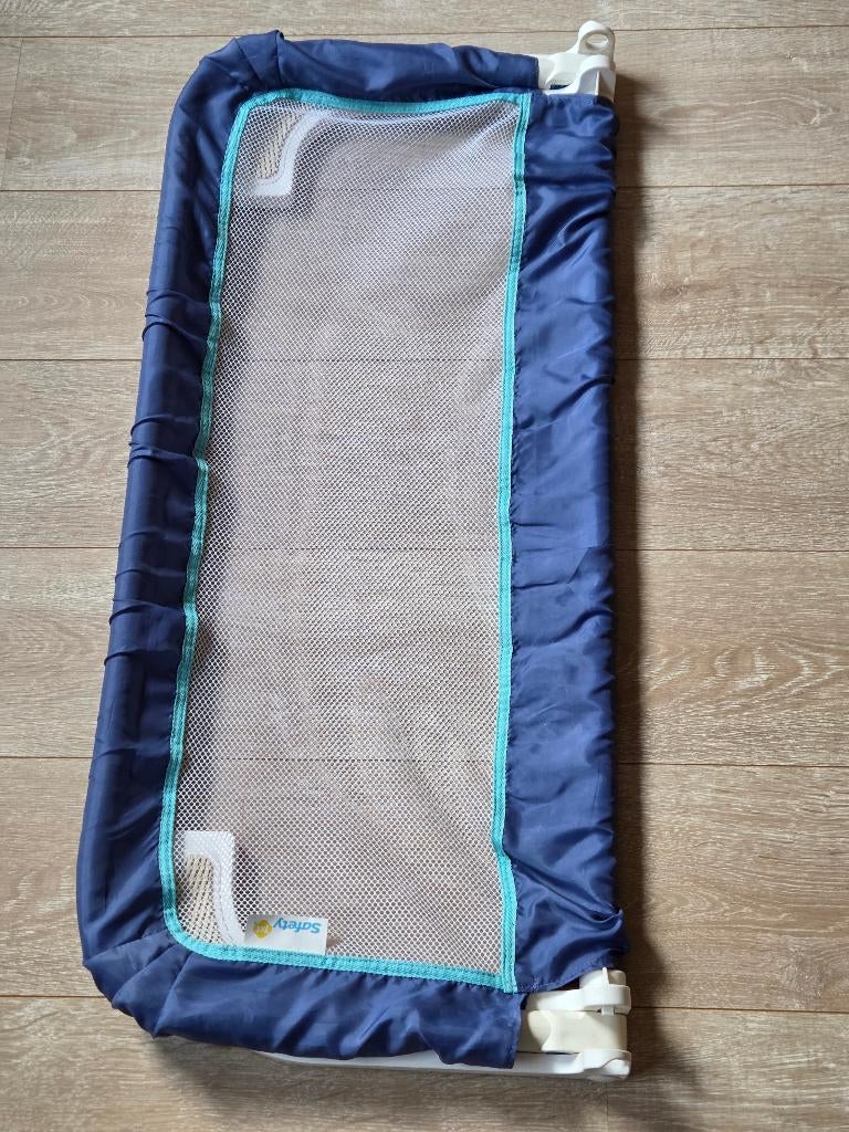 Barriere de lit pour enfant, Barrière de sécurité, 100 à 115 cm, Enlèvement, Utilisé