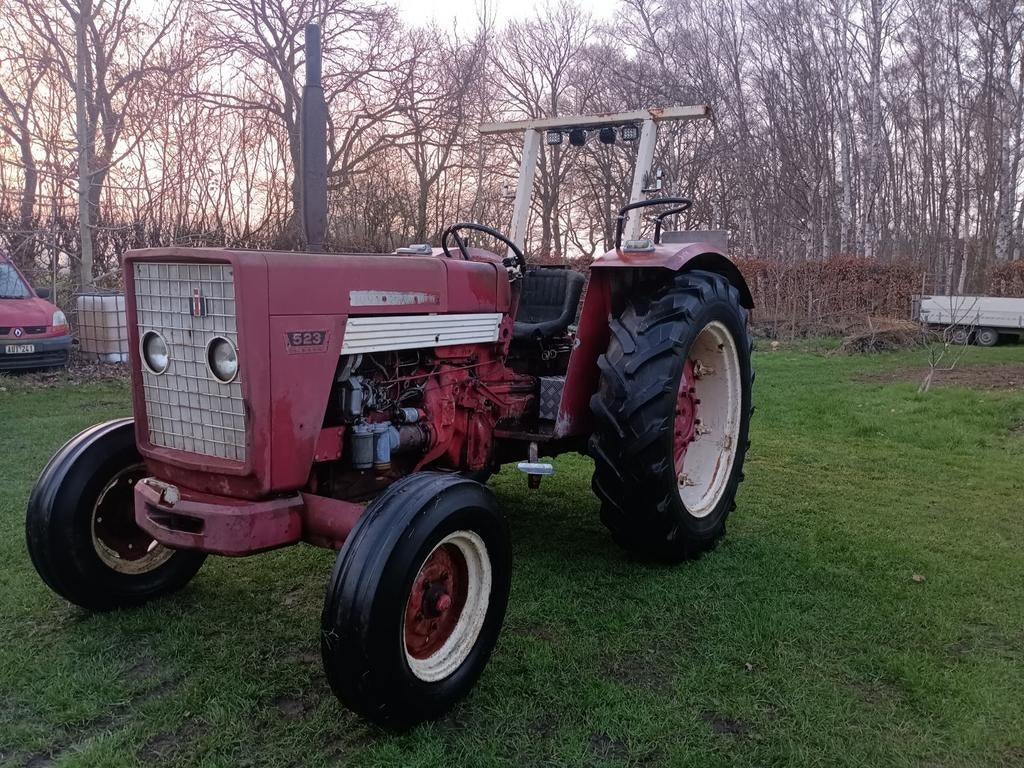 Traktor international 523, Ophalen, Oldtimer, Tot 80 Pk, McCormick