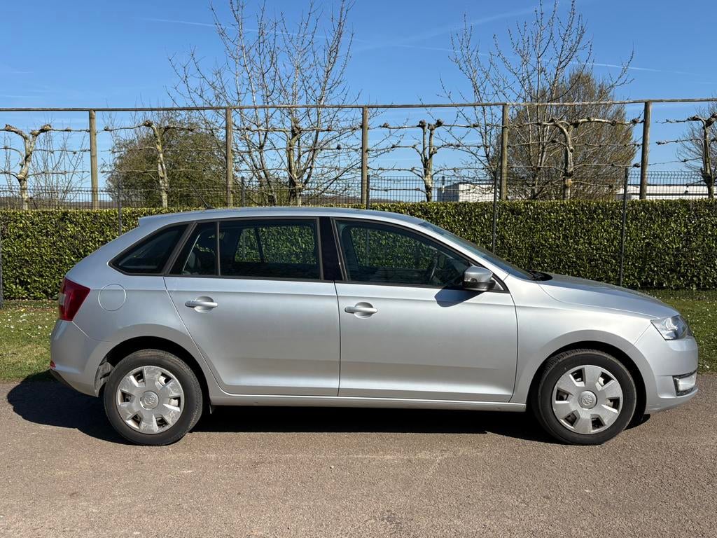 SKODA RAPID 1.4TDI 204 000KM CARPASS 2016 EURO 6B, Auto's, Voorwielaandrijving, Stof, Bedrijf, 5 deurs