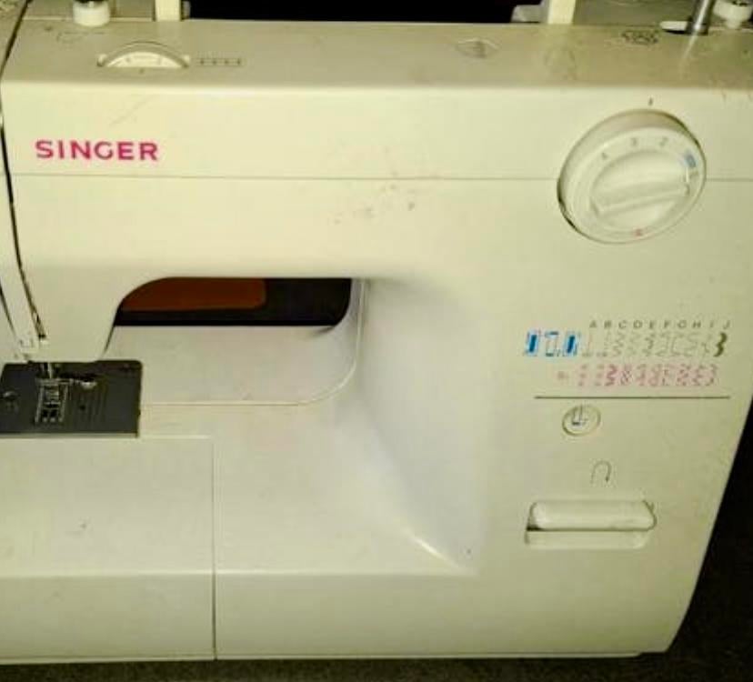 Naaimachine singer, Hobby en Vrije tijd, Naaimachines en Toebehoren, Ophalen, Zo goed als nieuw, Naaimachine, Singer