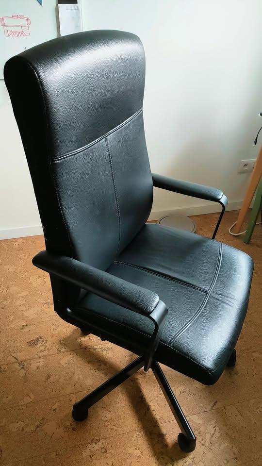 Chaise de bureau noire IKEA MILLBERGET, Maison & Meubles, Chaises de bureau, Enlèvement, Comme neuf, Noir, Chaise de bureau