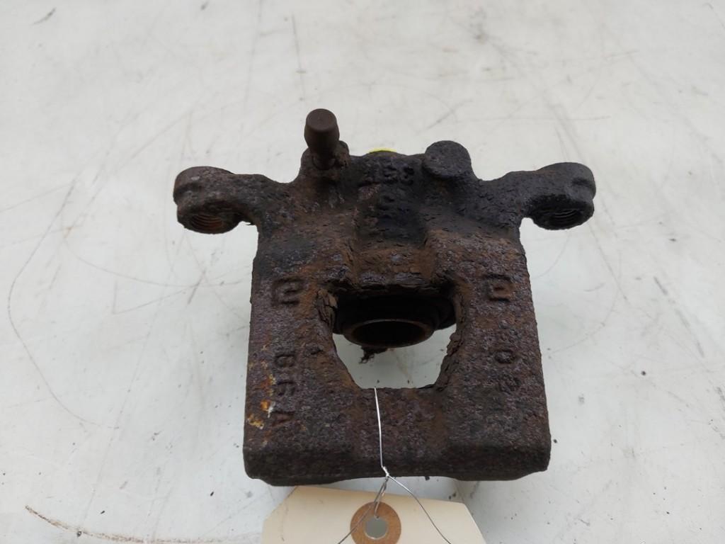 REMKLAUW LINKS ACHTER Nissan Qashqai (J10) (|44011EM11A|), Auto-onderdelen, Remmen en Aandrijving, Nissan, Gebruikt