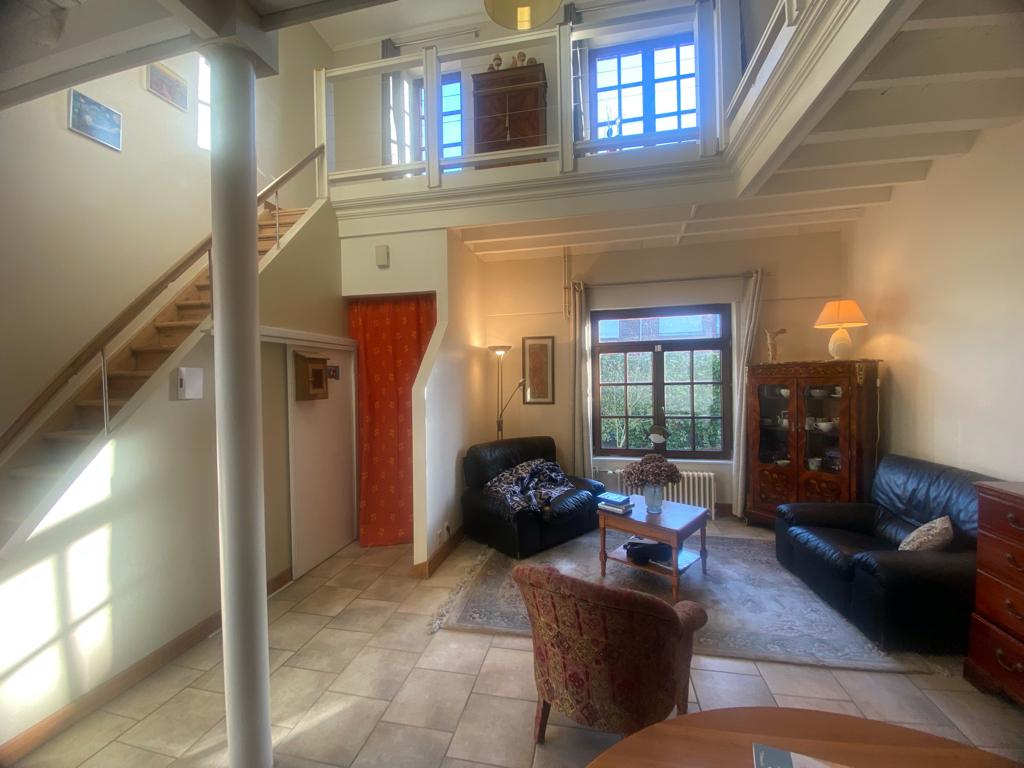 Maison atypique, Immo, Op zoek naar een huis