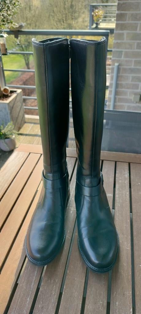 Hoge dames laarzen ... zo goed als nieuw maat 40, Kleding | Dames, Schoenen, Ophalen, Hoge laarzen, Zwart, Zo goed als nieuw
