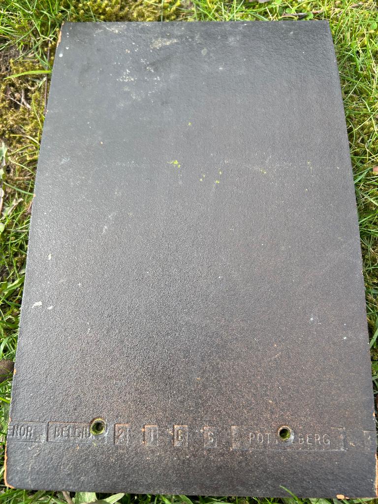 Vlakke dakpan Pottelberg zwart, Ophalen, Steen of Klei, Zwart, Zo goed als nieuw